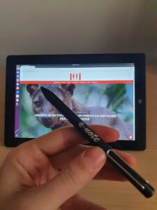 [Recensione] Microtech e-Tab Pro: il tablet 2 in 1 con Ubuntu 19.10